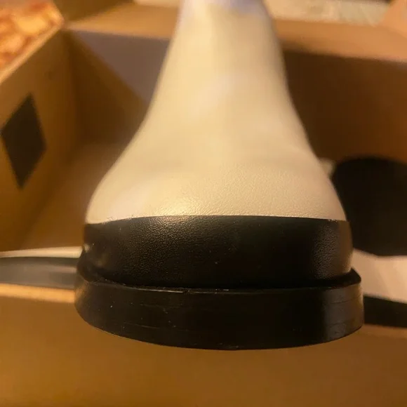 Vince white with Black Leather ankle boots - Picture 6 of 8